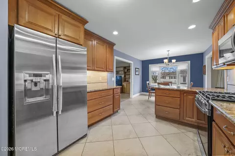 Kitchen - 101 Havens Dr, Brick, NJ 08723 photo 2 of 2