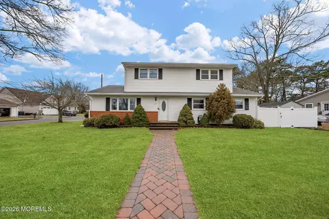 101 Havens Dr, Brick, NJ 08723