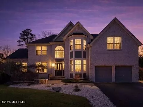 14 Emily Rd, Manalapan, NJ 07726