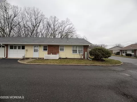 221 Buckingham Ct # A, Lakewood, NJ 08701