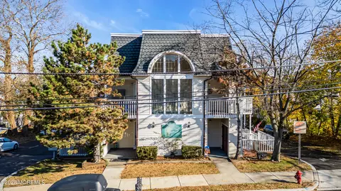 100 Navesink Ave #1, Highlands, NJ 07732