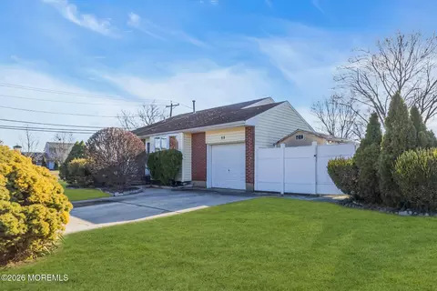 68 Sunnybrae Blvd, Hamilton, NJ 08620