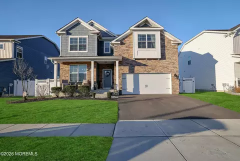 167 Ashburn Ave, Manahawkin, NJ 08050