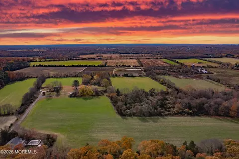 170-174 W Millstream Rd, Cream Ridge, NJ 08514