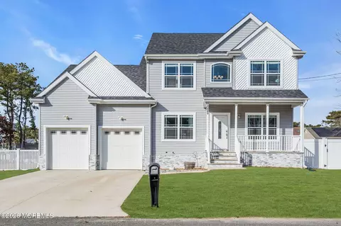 1440 Leguene Ave, Forked River, NJ 08731