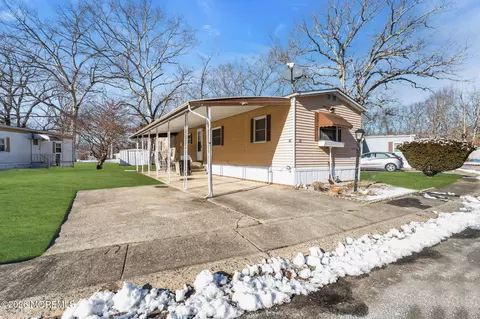 29 Cathy Ct, Jackson, NJ 08527