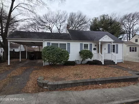 77 Pacific Ave, Middletown, NJ 07748