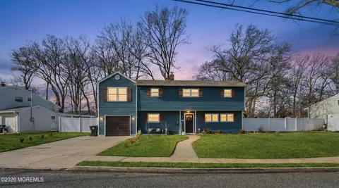 42 Hialeah Ave, Middletown, NJ 07748