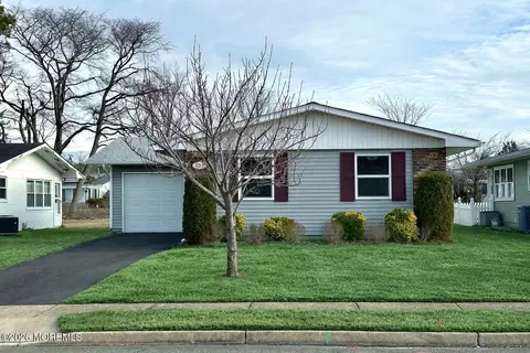 203 Blake Cir, Brick, NJ 08724