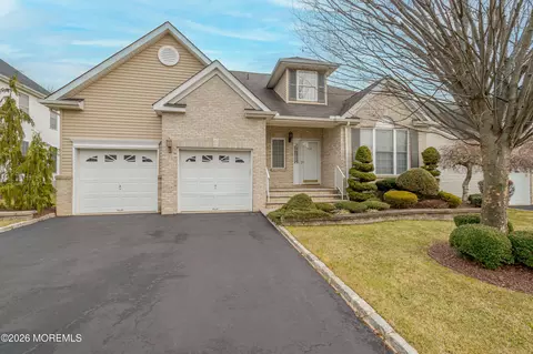 160 Scarborough Way, Marlboro, NJ 07746