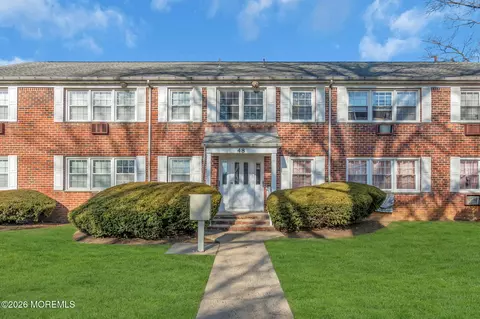 48 Stonehurst Blvd #C, Freehold, NJ 07728