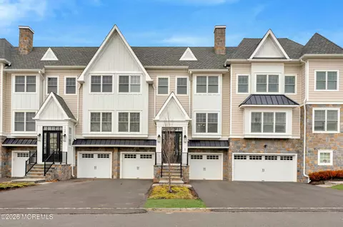 102 Eagle Way, Eatontown, NJ 07724