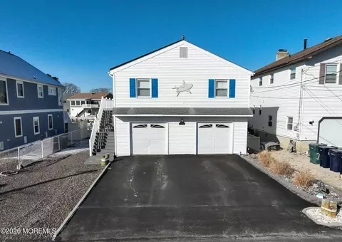 67 Flax Isle Dr, Little Egg Harbor, NJ 08087