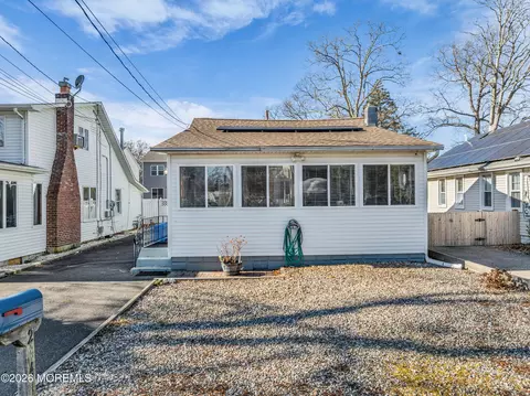 204 Fischer Blvd, Toms River, NJ 08753