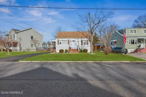 21 Bruning Ln, Spotswood, NJ 08884