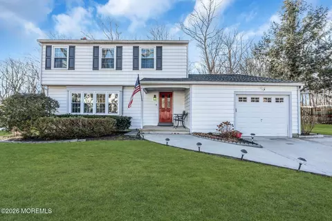 13 Dunbarton Rd, Jackson, NJ 08527