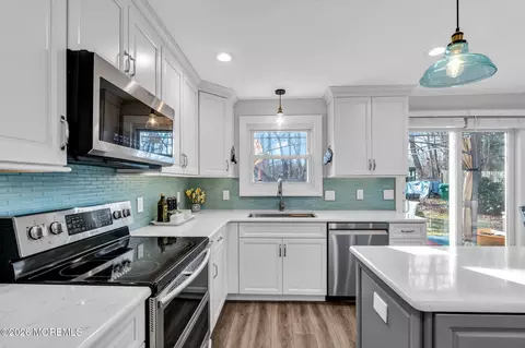 Kitchen - 13 Dunbarton Rd, Jackson, NJ 08527 photo 3 of 5