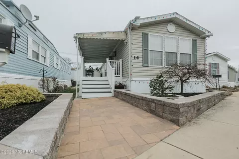 14 Locust Grv, Hazlet, NJ 07730