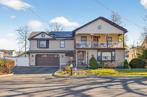 215 Fischer Blvd, Toms River, NJ 08753