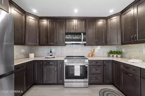 398 Fuchsia Plz #398C, Monroe, NJ 08831