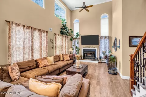 Living - 24 Conor Rd, Jackson, NJ 08527 photo 1 of 2