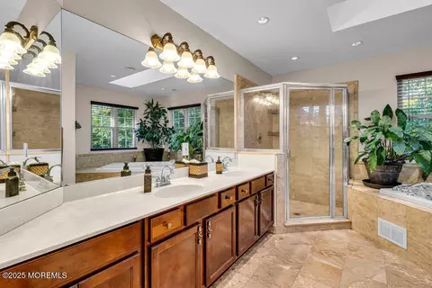 Bath - 24 Conor Rd, Jackson, NJ 08527 photo 3 of 7