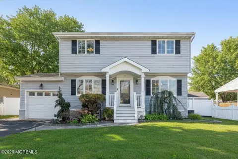 23 Cornell Dr, Hazlet, NJ 07730