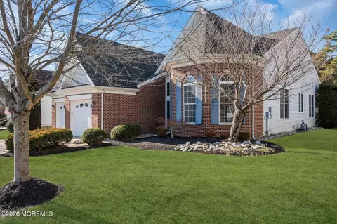 35 Muirfield Rd, Jackson, NJ 08527