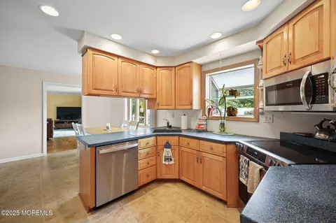 26 Krebs Rd, Plainsboro, NJ 08536 photo 16
