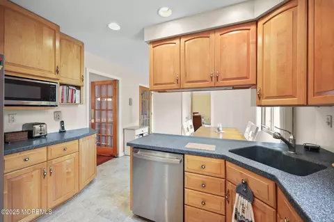 26 Krebs Rd, Plainsboro, NJ 08536 photo 17