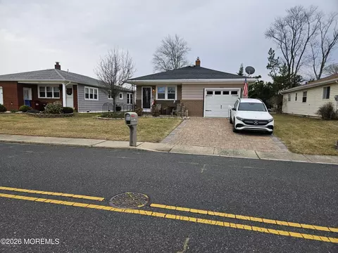 293 N Barbados Dr N, Toms River, NJ 08757