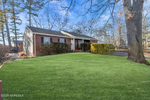 615 Beach Blvd, Forked River, NJ 08731