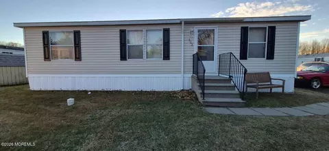 302 Blue Jay St, West Deptford, NJ 08086