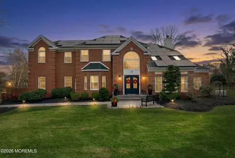 14 Fountayne Ln, Manalapan, NJ 07726