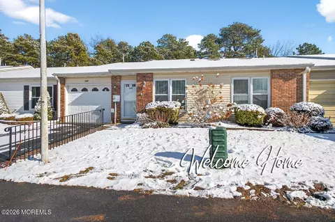 103 Maplecrest Dr E, Lakewood, NJ 08701