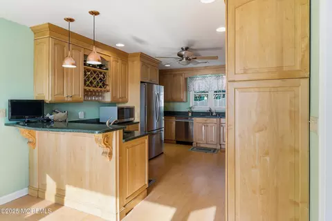 Kitchen - 1105 Shore Dr, Brielle, NJ 08730 photo 1 of 5