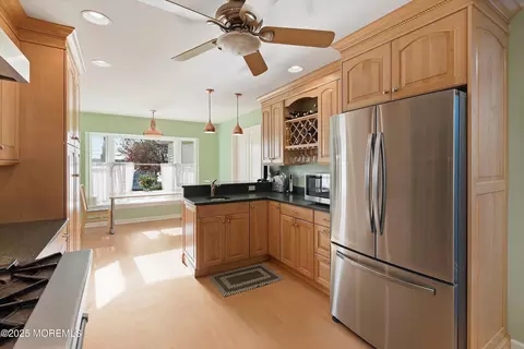 Kitchen - 1105 Shore Dr, Brielle, NJ 08730 photo 5 of 5