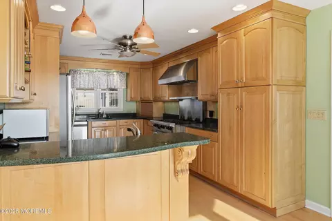 Kitchen - 1105 Shore Dr, Brielle, NJ 08730 photo 2 of 5