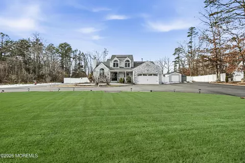 592 Ollie Burke Rd, Jackson, NJ 08527
