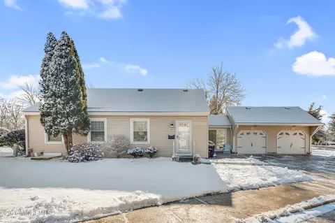 166 Cours De Lorraine #D, Freehold, NJ 07728