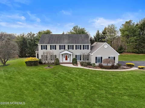 22 Windswept Ln, Freehold, NJ 07728