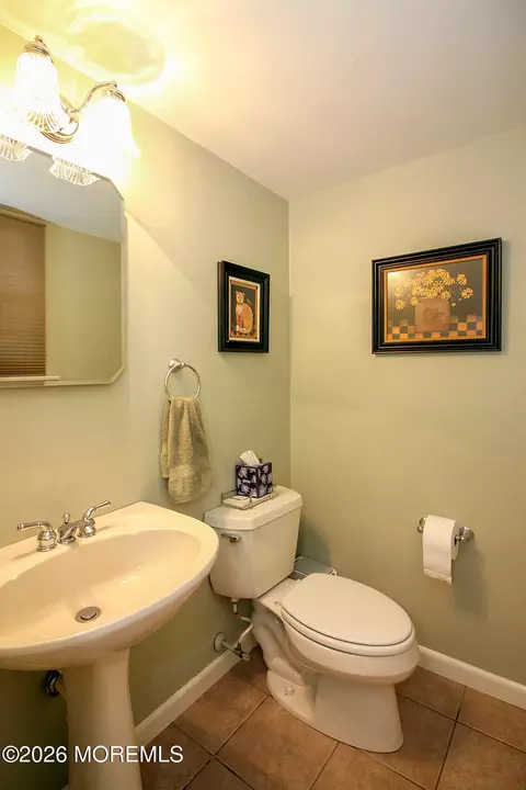 Bath - 14 Kiwi Loop, Howell, NJ 07731 photo 1 of 5