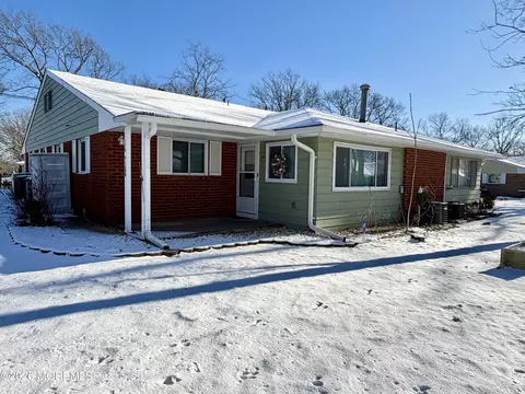 17 Heron St #D, Manchester, NJ 08759