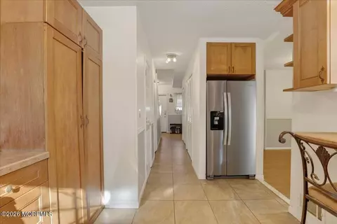 Entry Way - 95 Azalea Cir, Jackson, NJ 08527 photo 4 of 11