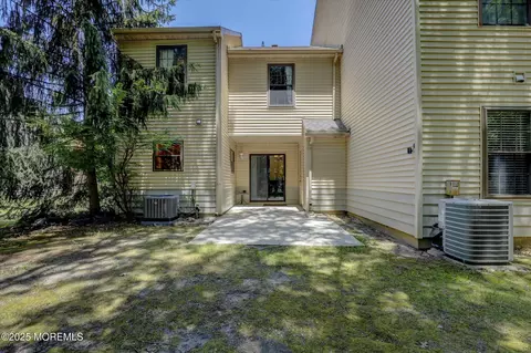 Exterior - 95 Azalea Cir, Jackson, NJ 08527 photo 2 of 15
