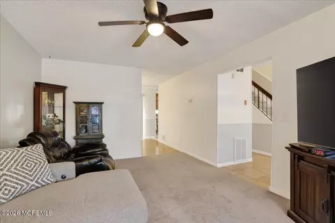 Entry Way - 95 Azalea Cir, Jackson, NJ 08527 photo 8 of 11