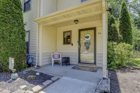 Exterior - 95 Azalea Cir, Jackson, NJ 08527 photo 1 of 15