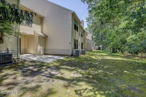 Exterior - 95 Azalea Cir, Jackson, NJ 08527 photo 11 of 15
