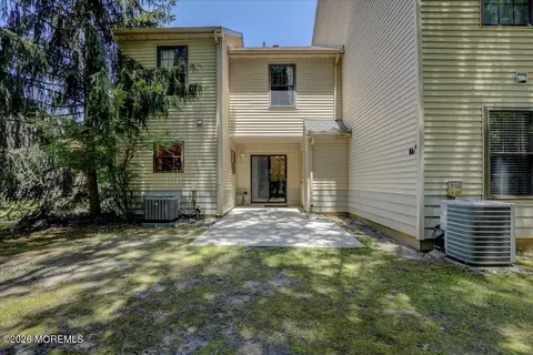 Exterior - 95 Azalea Cir, Jackson, NJ 08527 photo 9 of 15