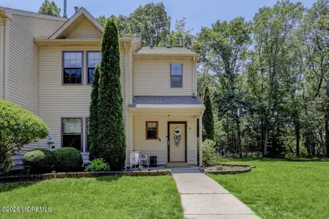 95 Azalea Cir, Jackson, NJ 08527